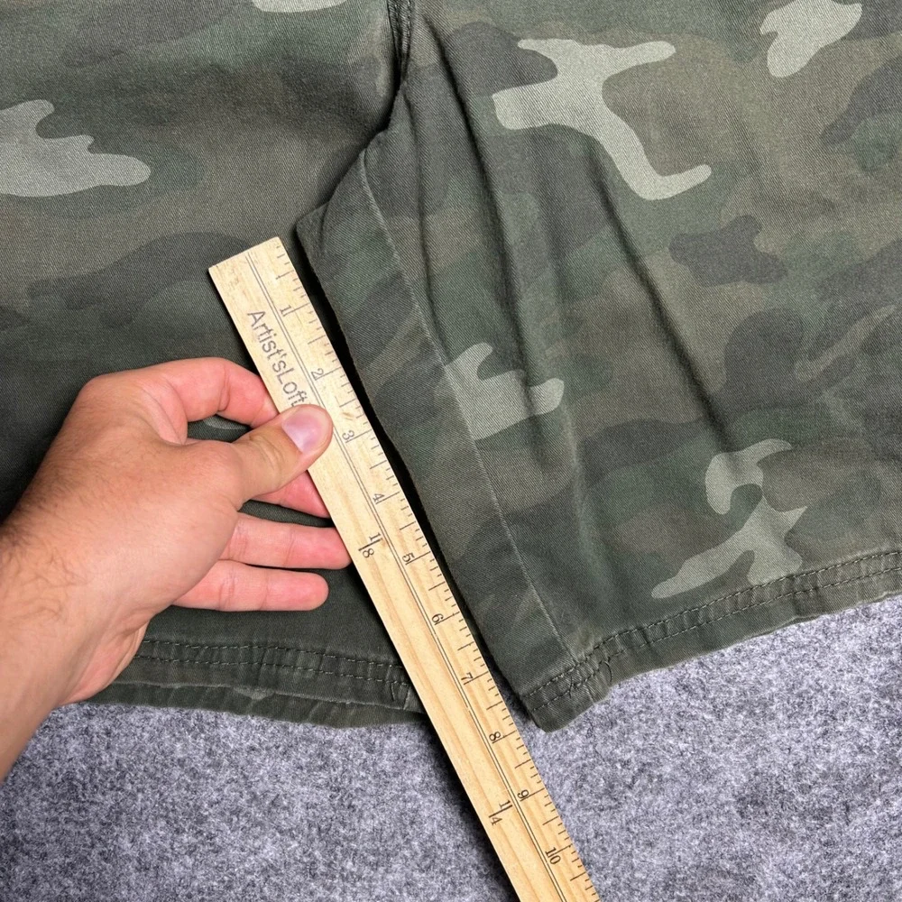 Lee Camo Cargo Shorts Green Camouflage Baggy Skater 90s Vintage Size 36